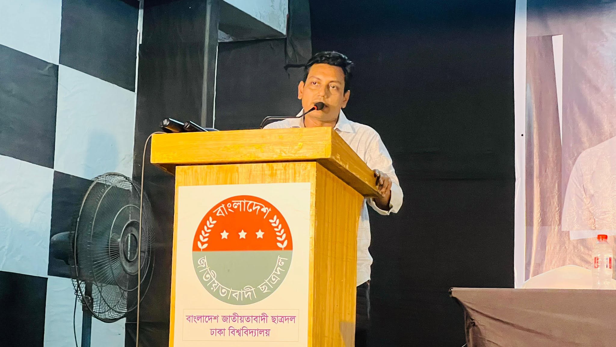 ছাত্রদল নেতা অনিকের সমর্থনে রাজনৈতিক অঙ্গনে নতুন সাড়া